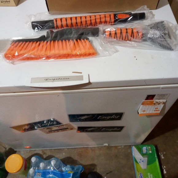 Snow brush and scraper new still in plastic MATCC - Picture 3 of 6